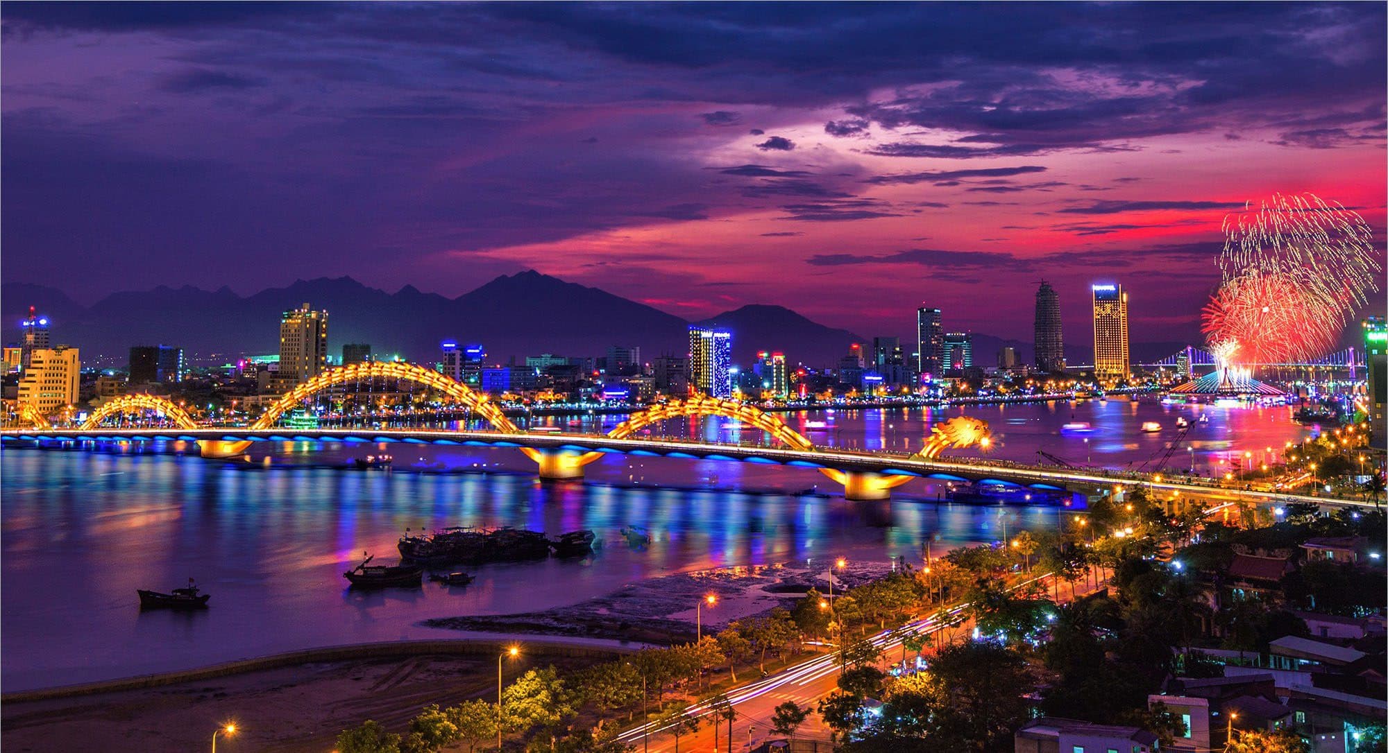 THIÊN ĐƯỜNG NGHỈ DƯỠNG MIỀN TRUNG - PHỐ CỔ HỘI AN - RỪNG DỪA BẢY MẪU