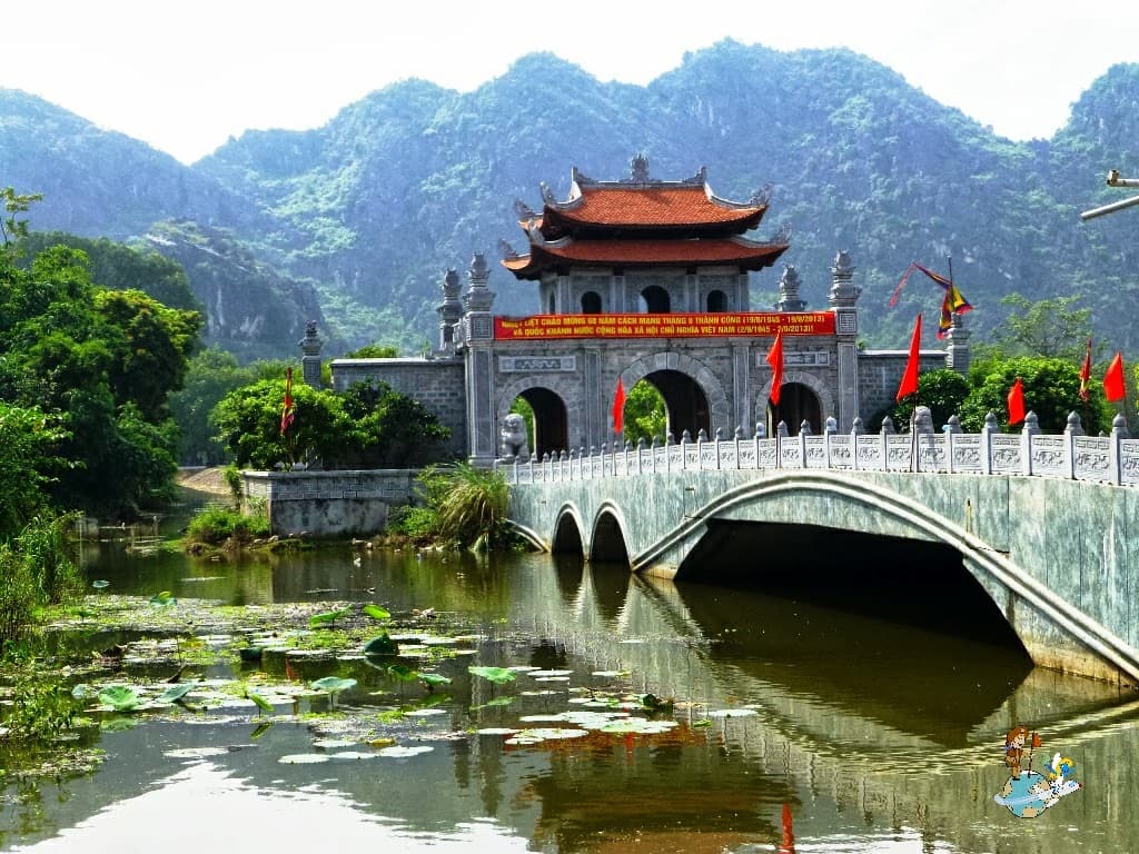 HỒ CHÍ MINH - HÀ NỘI - NINH BÌNH